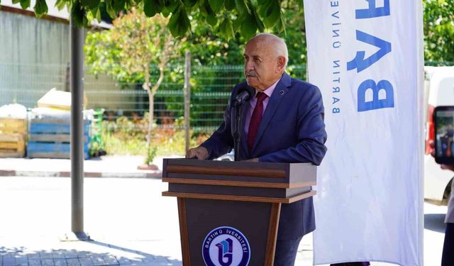 BARÜ Bilim Kafe etkinliğinde gençlere geleceğin meslekleri anlatıldı