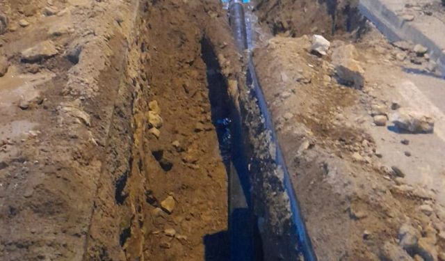 BASKİ'den Ayvalık'ta kanal hattı göçüğüne 36 saatlik kesintisiz müdahale