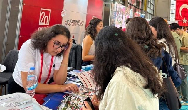 BEUN, Ankara'da aday öğrencilerle bir araya geldi