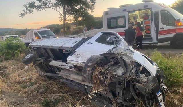 Bigadiç'te kamyonet şarampole uçtu: 1 yaralı