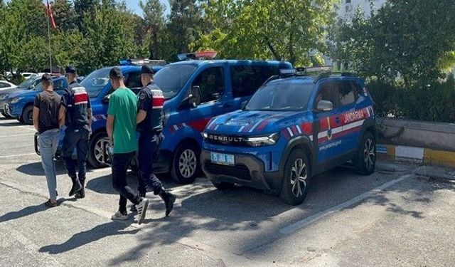 Burdur'da 7 ilçede 'Narko Kapan' operasyonu: 2 tutuklama