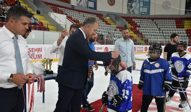 Buzda kıran kırana maçlar