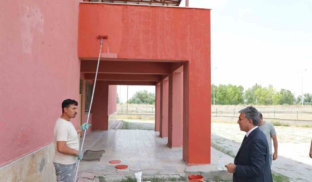 Çakan, yeni eğitim öğretim yılı hazırlıklarını ilçelerde inceledi