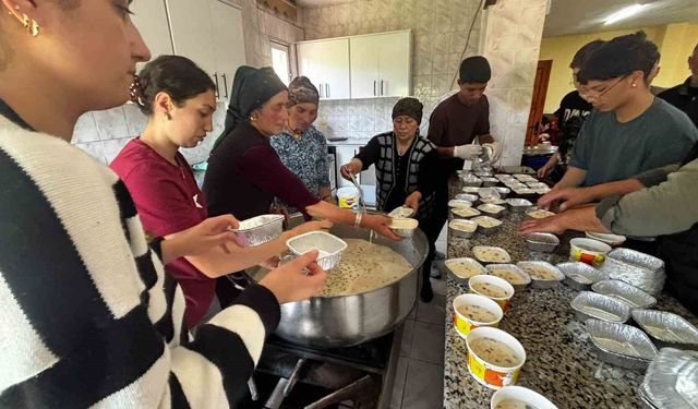 Damal'da Aşure lokması programı