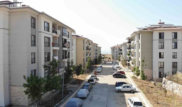 Depremzedeler: 'Keşke toplanan paralar özel kuruluşlara verilmeseydi, devletin AFAD'ı vardı'