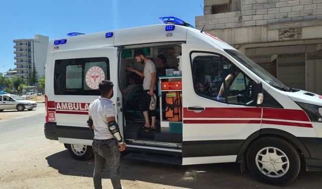 Devrilen motosikletteki yolcu yaralandı