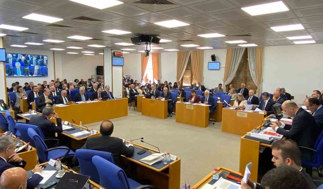 Emekli maaşı düzenlenmesini de içeren kanun teklifi Plan ve Bütçe Komisyonu'nda