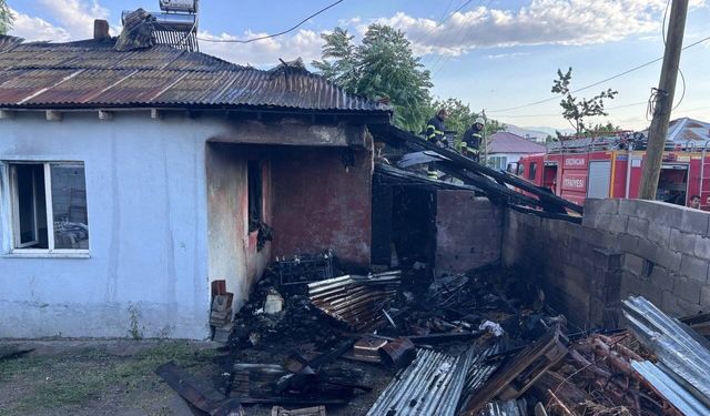 Erzincan'da ev yangını