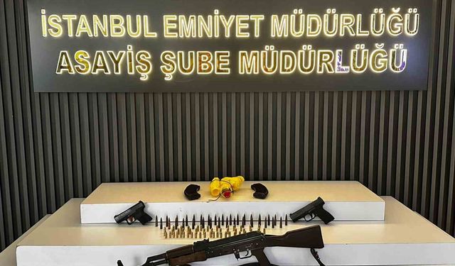 Eyüpsultan'da polisin durdurduğu motosikletten tüfek ve el yapımı bomba çıktı: 7 gözaltı