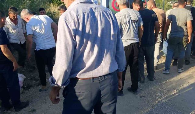 Freni boşalınca hareket eden traktörünün altında kalan sürücü ağır yaralandı