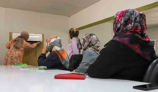 Kadınlara yönelik klima-kombi bakım eğitiminin üçüncü dönemi