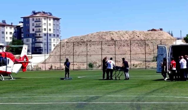 Kalp krizi geçiren şahıs ambulans helikopterle hastaneye sevk edildi