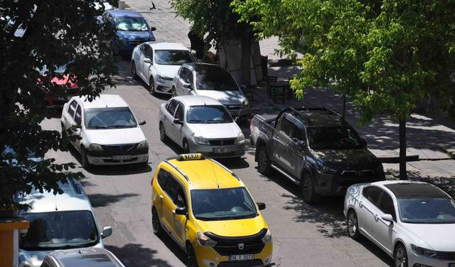 Kars, bölgenin araç lideri oldu! Trafiğe kayıtlı araç sayısı 56 bin 199'a yükseldi