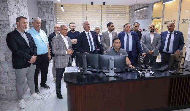 KKTC heyeti AOSB'nin dijital altyapısını yerinde inceledi