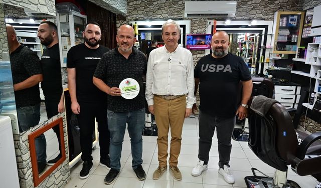 Kocagöz, 'Temizlik Kirletmemektir' kampanyasını Kültür Kafeler Caddesi esnafına tanıttı