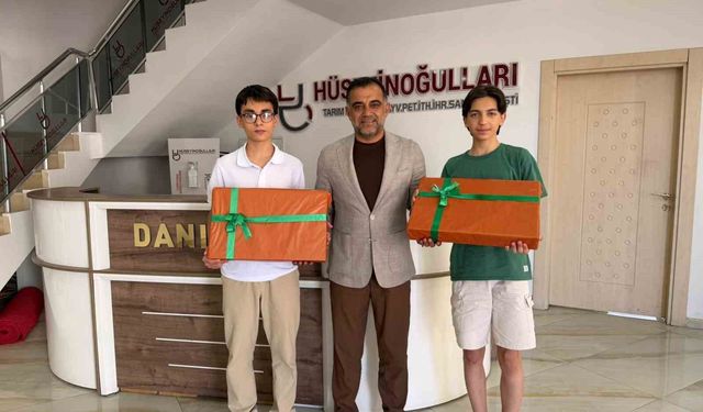 LGS Türkiye birincilerine Veysi Duyan'dan dizüstü bilgisayar