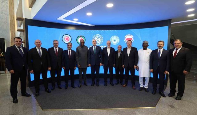 Memur-Sen Genel Başkanı Yalçın: 'O gece sadece bir darbe püskürtülmedi, aynı zamanda bir işgal girişimi durduruldu'