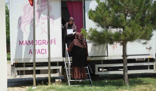 Muş'ta mobil mamografi aracıyla köy köy ücretsiz kanser taraması yapılıyor