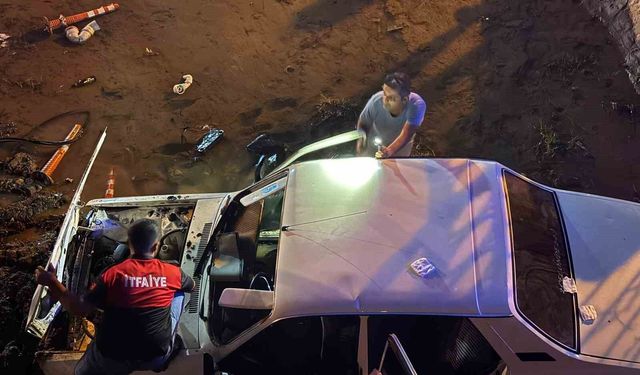 Osmaniye'de otomobil köprüden kanala düştü: 4 yaralı