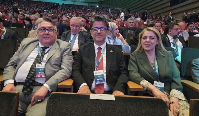 Rektör Özölçer, 2. İletişim Şûrası'na Katıldı