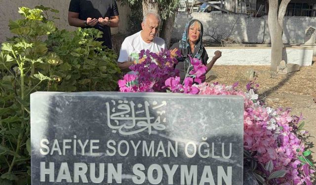 Safiye Soyman oğlunun mezarı başında gözyaşlarına boğuldu
