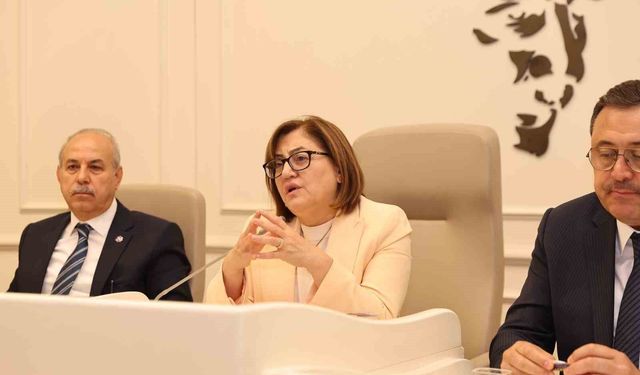 Şahin, Şehitkamil muhtarlarıyla bir araya geldi