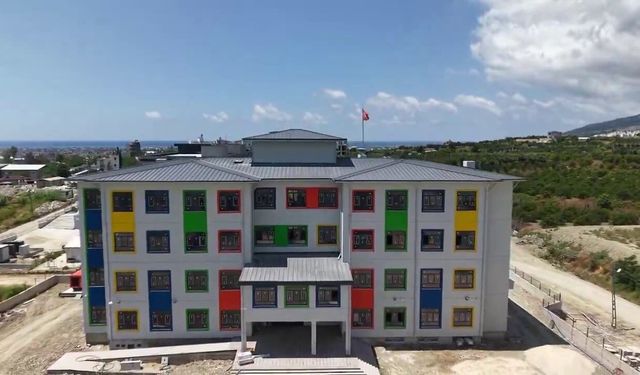 Samandağ'a inşa edilen 24 derslikli Anadolu lisesi inşaatında sona gelindi