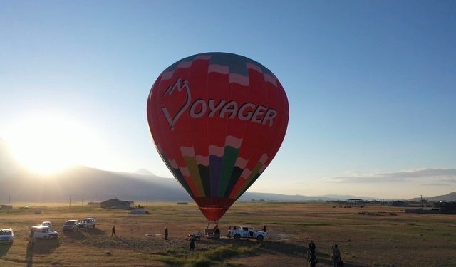 Terörden arındırılan Ağrı Dağı'nda balon turizmi başlıyor