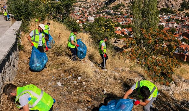 Toplanan çöpler vatandaşların çevre konusundaki duyarsızlığını gözler önüne serdi