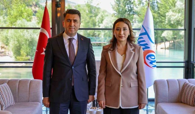 Tunceli'nin ilk kadın kaymakamı göreve başladı