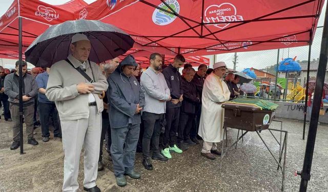 Zonguldaklı denizci Kadir Kamilçelebi son yolculuğuna uğurlandı