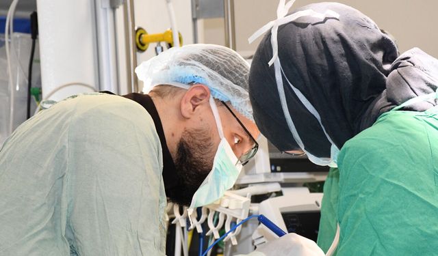 Yozgat Şehir Hastanesi'nde 78 Yaşındaki Hastaya Kanser Ameliyatı