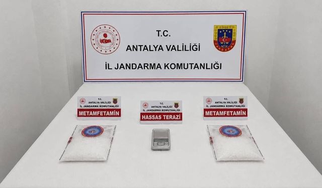 Antalya'da otel odasında uyuşturucuya 2 tutuklama