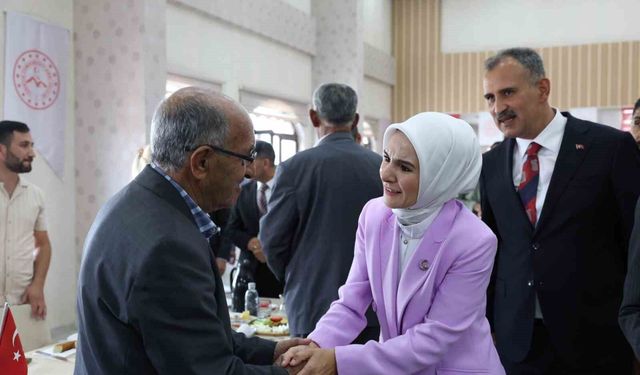 Bakan Göktaş, Ağrı'da şehit yakınları ve gazilerle buluştu: 'Terörsüz Türkiye tarihi bir adımdır'