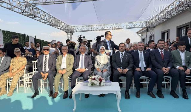 Bakan Göktaş, Mardin'de Hasan Keleşoğlu Çocuk Evleri Sitesi açılış törenine katıldı
