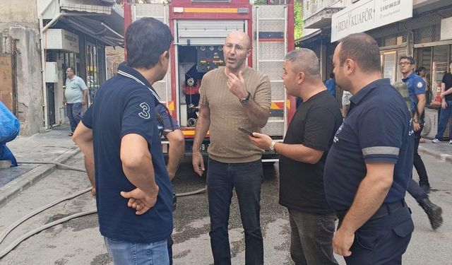 Başkan Zencirci, yanan mağazada incelemelerde bulundu