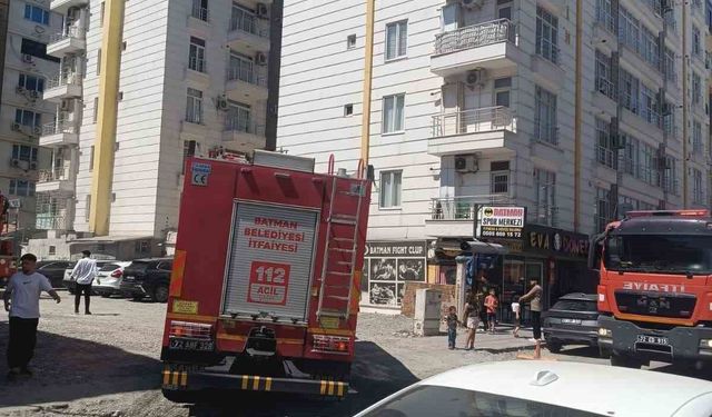 Batman'da iş yeri bacasından yükselen duman paniğe neden oldu