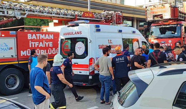 Batman'da spor salonu yangınında Bakan Şimşek'in yeğeni hayatını kaybetti