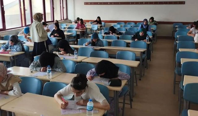 Bayburt'ta 'Dini Bilgiler Yarışması' düzenlendi