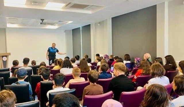 Bilecik'te gençlere akran zorbalığı eğitimi