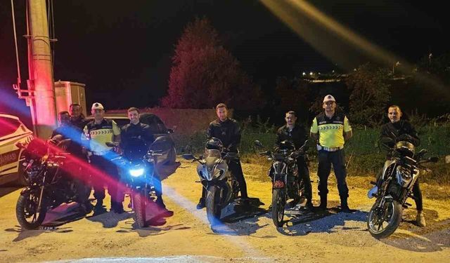 Bilecik'te motosiklet sürücülerine güvenli sürüş eğitimi