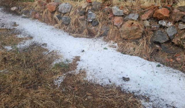 Bozkır'da sağanak ve dolu etkili oldu