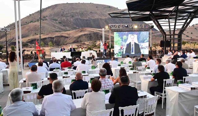 Büyükşehir Meclisi Kula Jeopark'ta toplandı