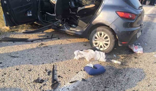 Çankırı'da iki otomobil çarpıştı: 1 ölü, 6 yaralı