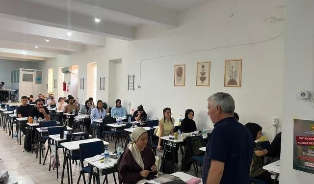 Çermik Etüt Merkezinde öğrenciler sınava hazırlanıyor