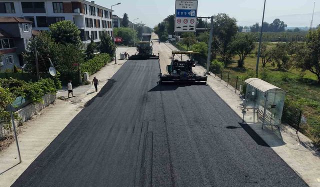 Düzce'de bin 800 metrelik yol yenileniyor