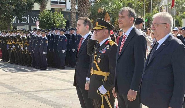 Edremit'te 30 Ağustos Zafer Bayramı coşkuyla kutlandı