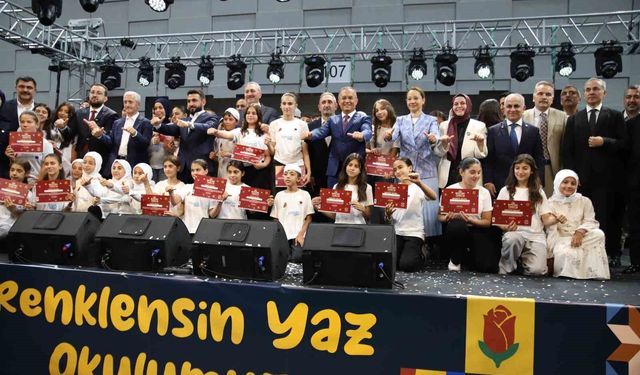 Gaziantep'te TÜGVA Yaz Okulu'nda renkli kapanış