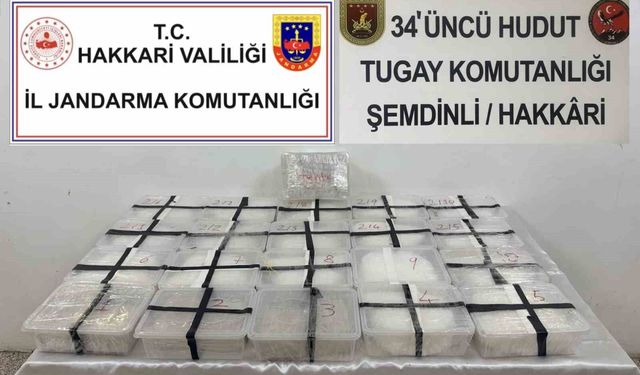 Hakkari'de 2 çuval uyuşturucu ele geçirildi