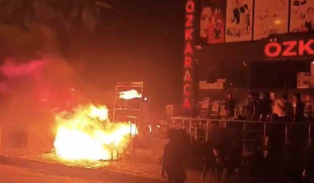 İş yeri önünde korkutan yangın